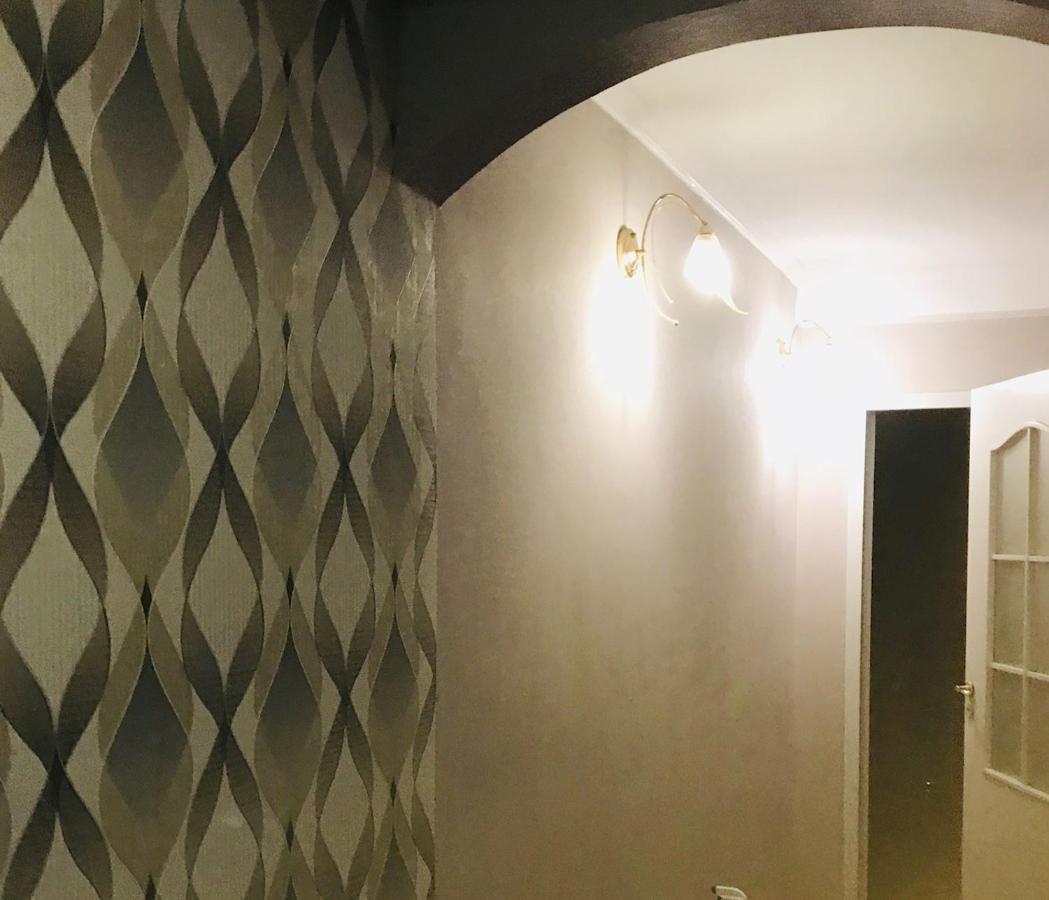 Apartment Near Metro Pecherskaya キエフ エクステリア 写真