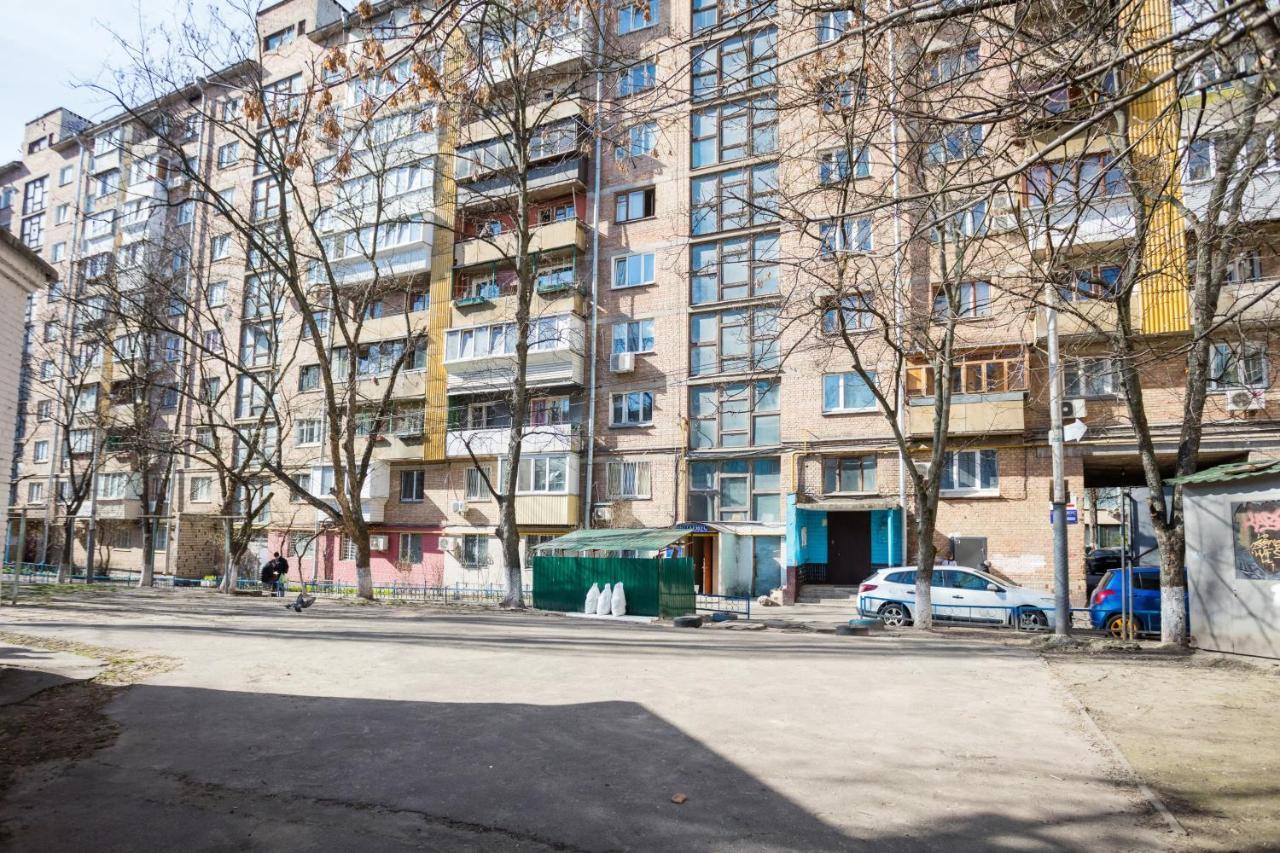 Apartment Near Metro Pecherskaya キエフ エクステリア 写真